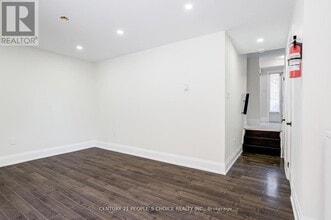 445 Stone Church Rd W in Hamilton, ON - Building Photo - Building Photo