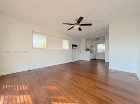 2809 Middle River Dr in Fort Lauderdale, FL - Building Photo