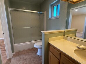 666 Belvedere Dr-Unit -2 in Benicia, CA - Building Photo - Building Photo