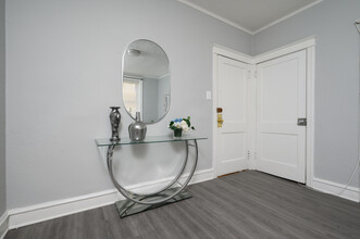 Grand Court Apartments in Upper Darby, PA - Building Photo - Interior Photo