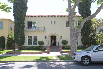 9932 Robbins Dr in Beverly Hills, CA - Building Photo - Building Photo