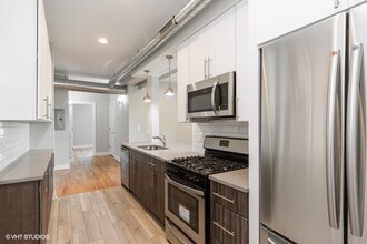 641 E 49th St in Chicago, IL - Building Photo - Building Photo