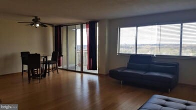 1836 Metzerott Rd in Adelphi, MD - Building Photo - Building Photo