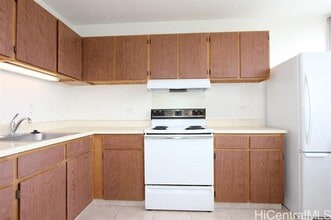 5180 Likini St in Honolulu, HI - Building Photo - Building Photo