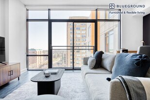 3601 Fairfax Dr in Arlington, VA - Building Photo