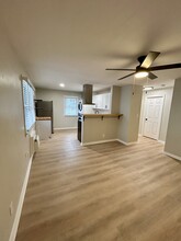 9551 5th Bay St, Unit 3 in Norfolk, VA - Building Photo - Building Photo