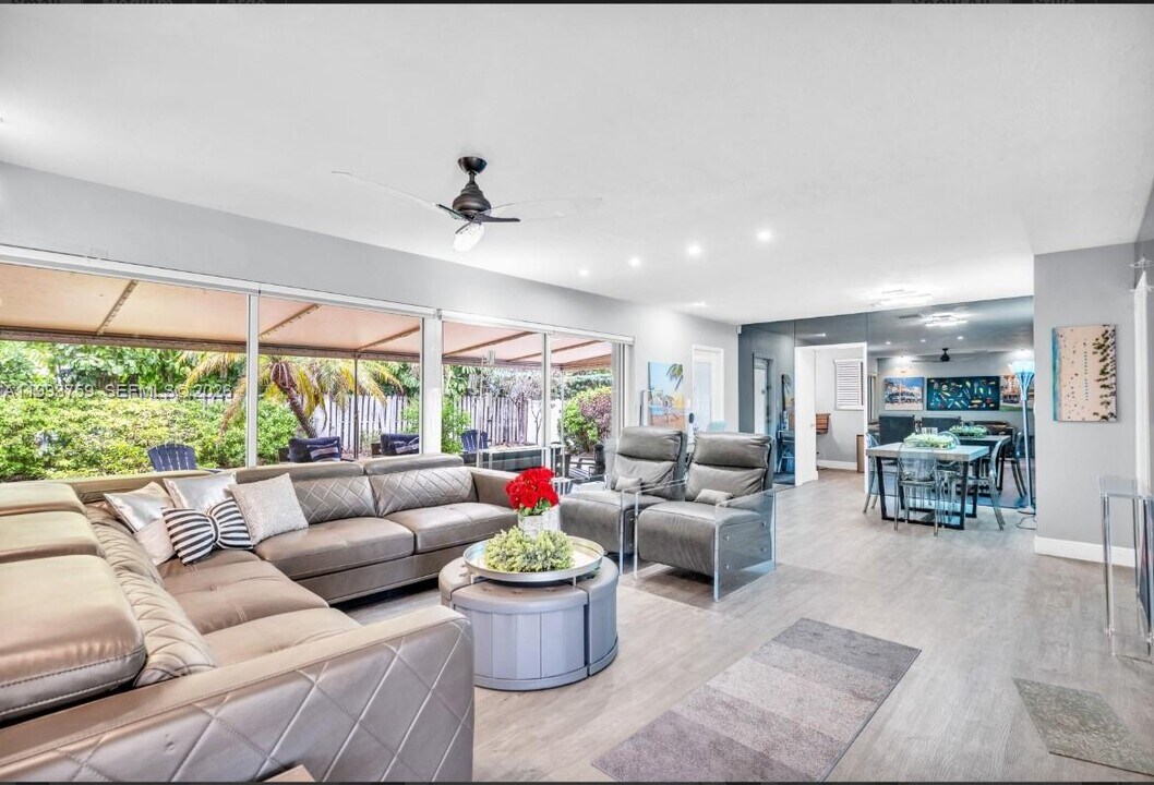 1799 SE 25th Ave in Fort Lauderdale, FL - Building Photo