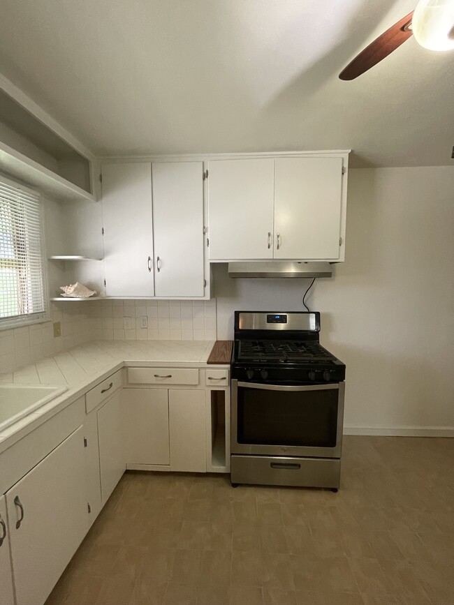 1010 Peerman Pl in Corpus Christi, TX - Building Photo - Building Photo