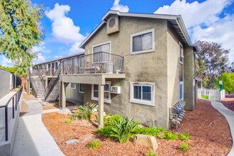 Comfortable, Modern Living with Easy Acces... in San Diego, CA - Foto de edificio - Building Photo