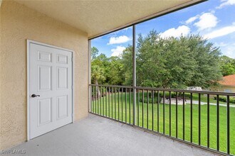 9185 Celeste Dr in Naples, FL - Building Photo - Building Photo