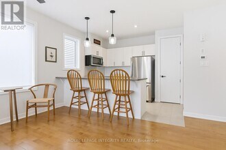 820 Bascule Pl in Ottawa, ON - Building Photo - Building Photo