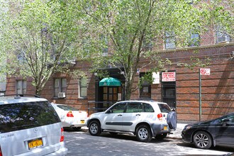 23 E 109th St in New York, NY - Foto de edificio - Building Photo