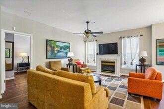 5908 Founders Hill Dr-Unit -101 in Alexandria, VA - Building Photo - Building Photo