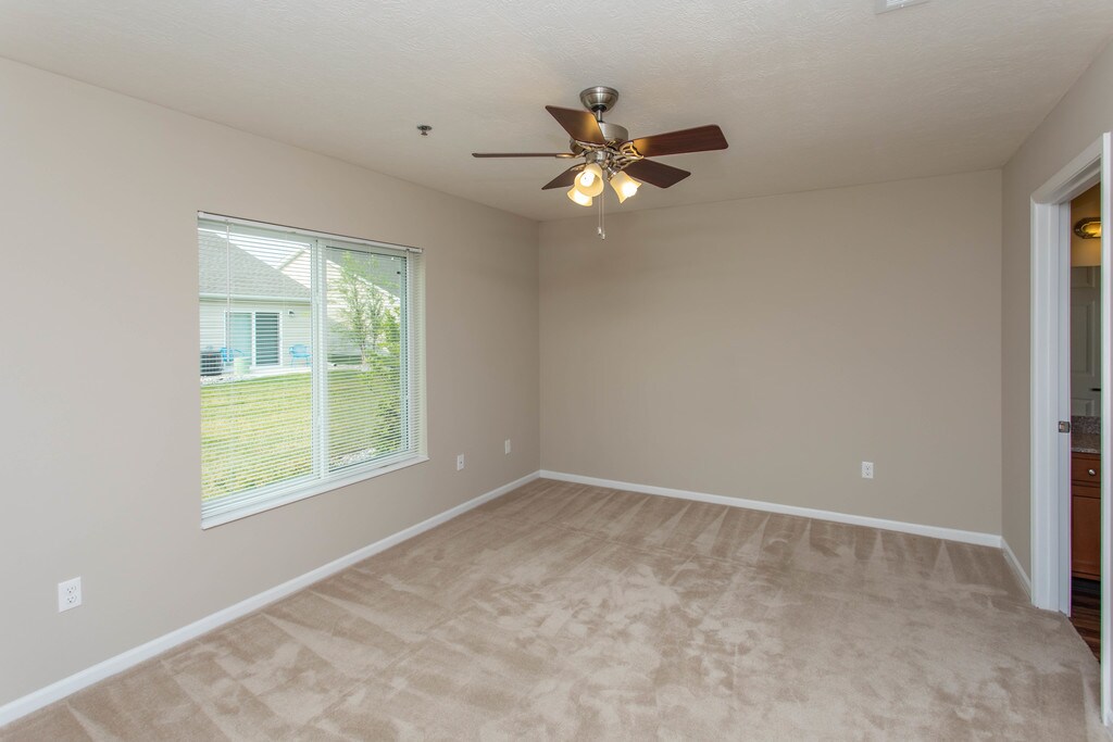 Redwood Apartments in MI