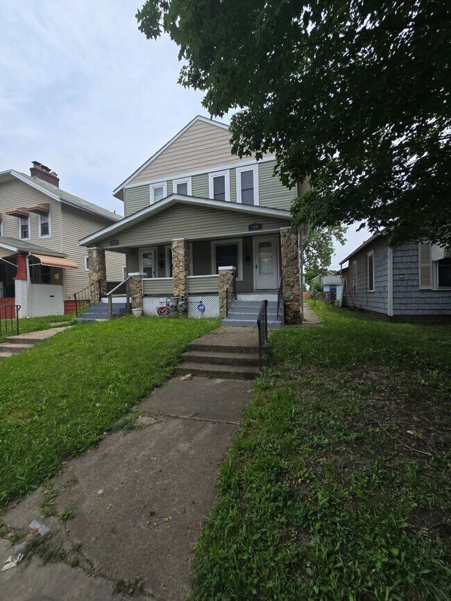 property at 510-512-512 N Champion Ave