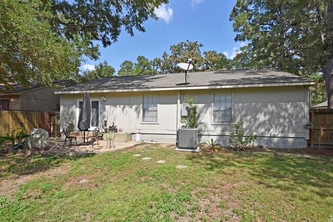 property at 7 Braemar Forest St