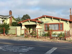 2441 38th Ave in Oakland, CA - Building Photo