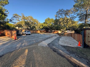 10 Country Club Way in Carmel Valley, CA - Foto de edificio - Building Photo