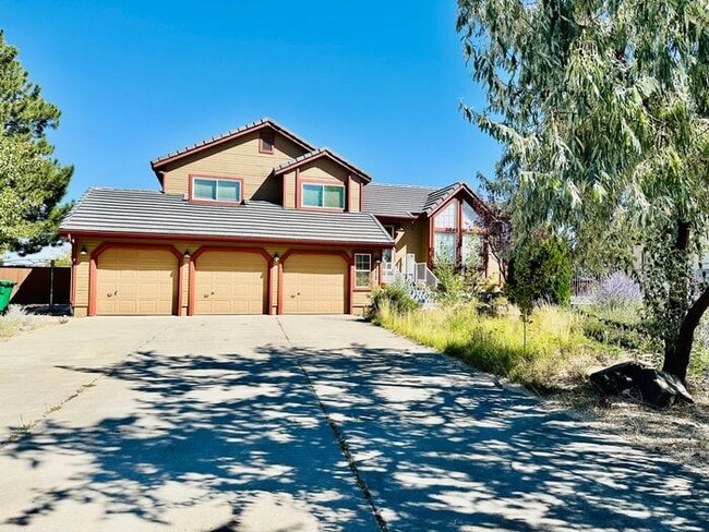 property at 2860 Brittania Ct