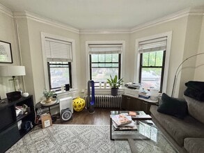 2119 W Giddings St, Unit 1 in Chicago, IL - Building Photo - Building Photo