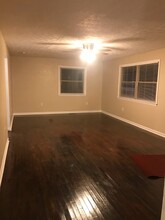 197 E Elm St in Lafollette, TN - Foto de edificio - Building Photo
