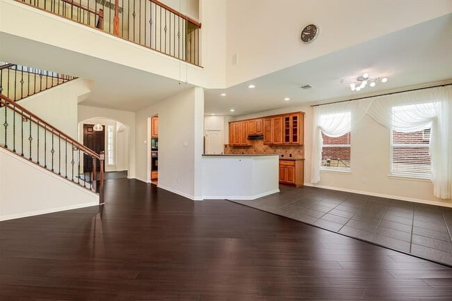 property at 1548 Homewood Cir