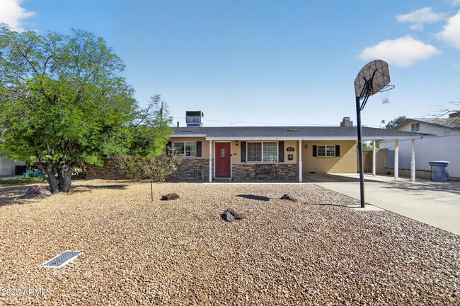 property at 1022 W 13th St