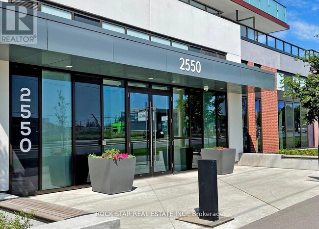 2550-2550 Simcoe St N in Oshawa, ON - Building Photo - Building Photo