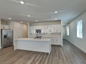 10367 Bee Balm St in Las Vegas, NV - Building Photo - Building Photo