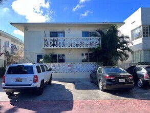 944 Meridian Ave in Miami Beach, FL - Building Photo - Building Photo