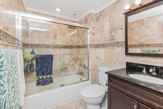 1374 Midland Ave in Yonkers, NY - Building Photo - Building Photo