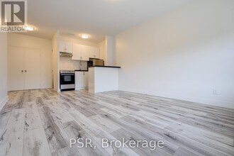256-256 Sherbourne St in Toronto, ON - Building Photo - Building Photo