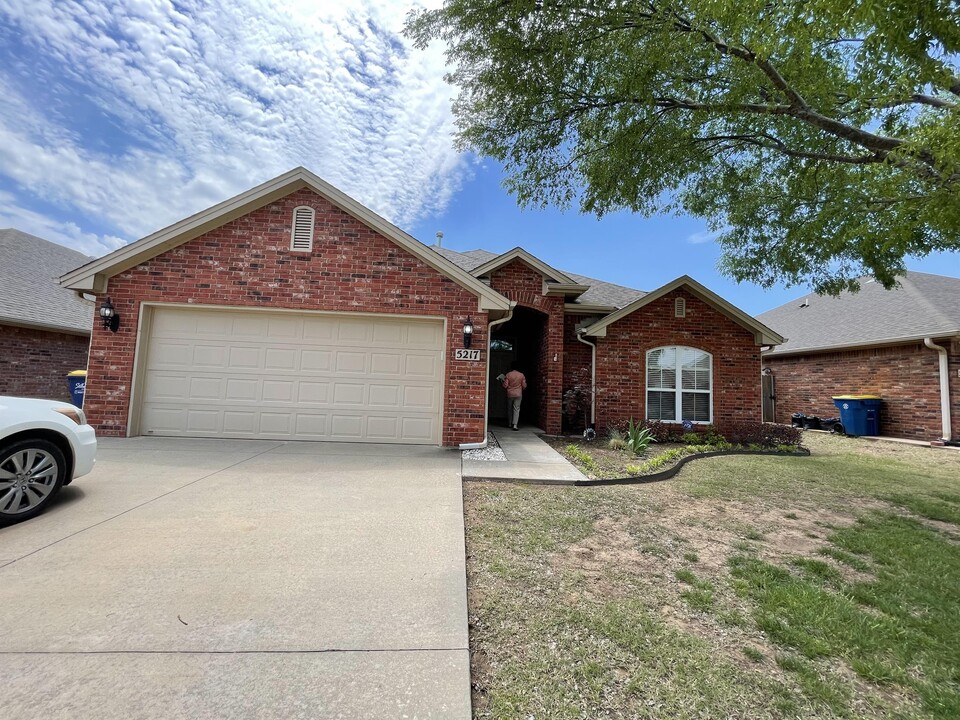 5217 W 4th Ave in Stillwater, OK - Building Photo