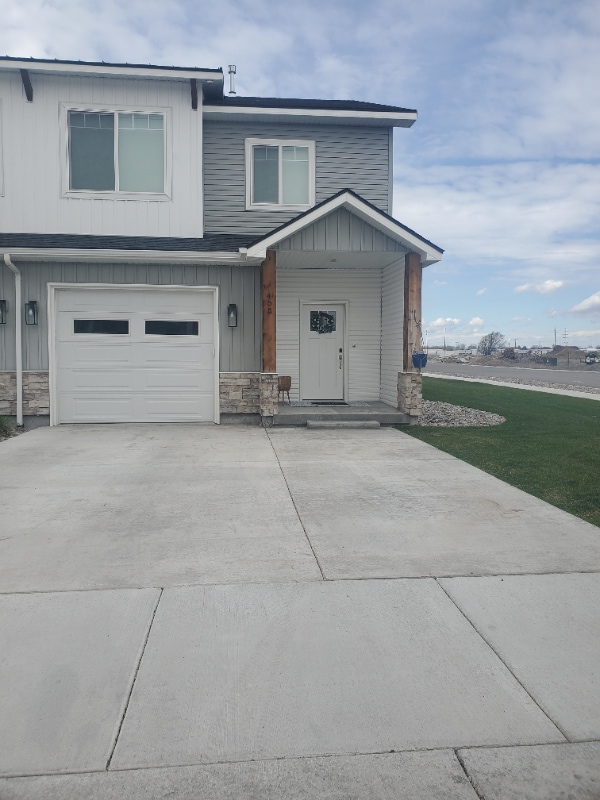 408 S 3rd W in Sugar City, ID - Building Photo - Building Photo
