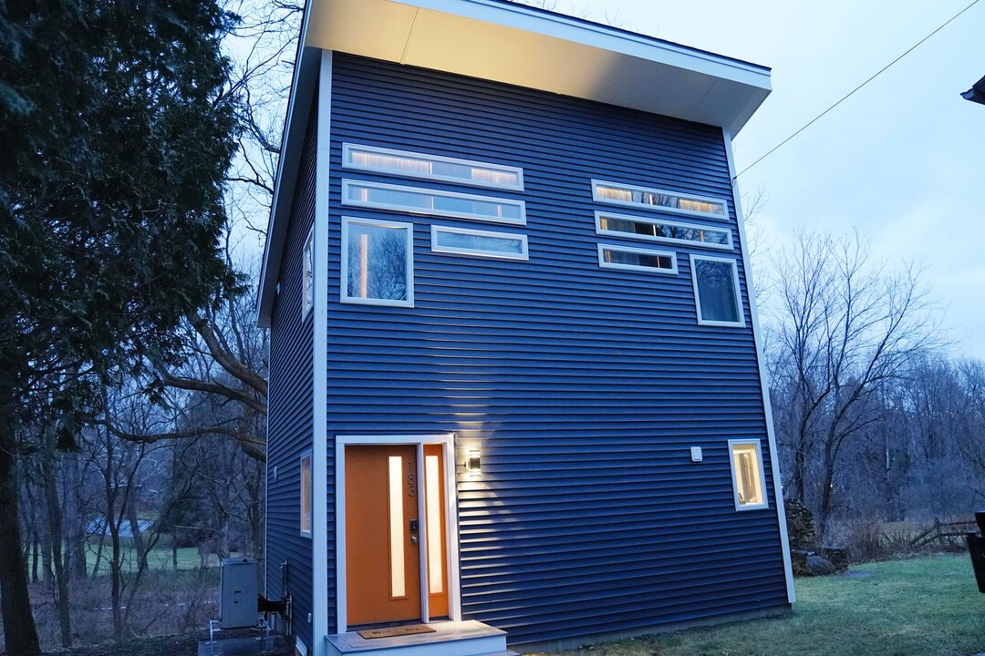 183 North St in Williamstown, MA - Building Photo