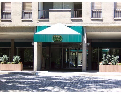 44 Washington St in Brookline, MA - Building Photo