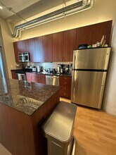 565 W Quincy St, Unit 604 in Chicago, IL - Building Photo - Building Photo