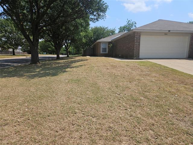 property at 7601 Creekmoor Dr