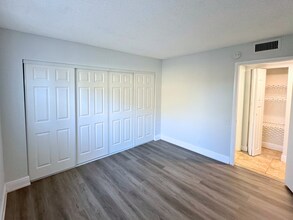 4501 Treehouse Ln in Tamarac, FL - Building Photo - Building Photo