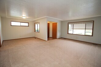 230-230 SE 52nd Ave, Unit 230 in Portland, OR - Foto de edificio - Building Photo