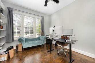 751 S Cesar Chavez Blvd in Dallas, TX - Building Photo - Building Photo