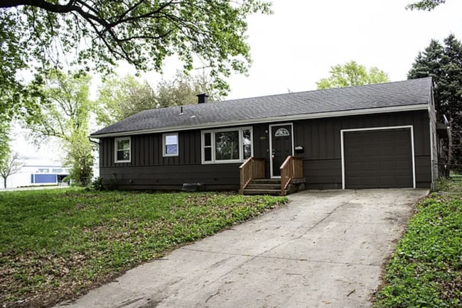 property at 3501 S Osage St