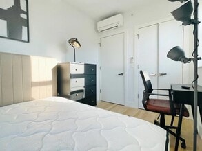 Furnished room/NOT APARTMENT, Unit 5D in Brooklyn, NY - Building Photo - Building Photo