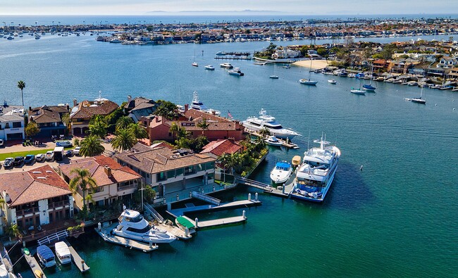 45 Linda Isle in Newport Beach, CA - Building Photo - Building Photo
