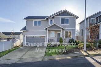 1016 E 43rd St in Tacoma, WA - Building Photo - Building Photo