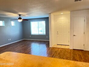 10573 E Pleasant Pasture Dr in Tucson, AZ - Building Photo - Building Photo