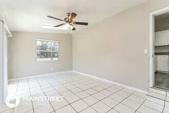 4097 Porpoise Dr SE in St. Petersburg, FL - Building Photo - Building Photo