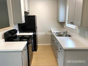 7782 Candlelite Ln in Midvale, UT - Building Photo - Building Photo