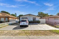 228 NW 9th Ave photo'