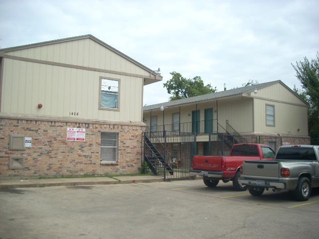 1422 Bennett Ave in Dallas, TX - Building Photo